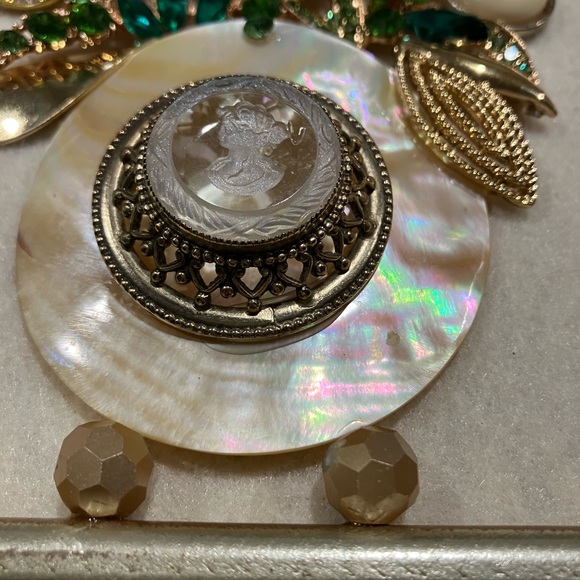 FRAMED JEWELRY ART COLLAGE IN VINTAGE FRAME HANDMADE UNIQUE OOAK GIFT 🎁 IDEA - Picture 8 of 15